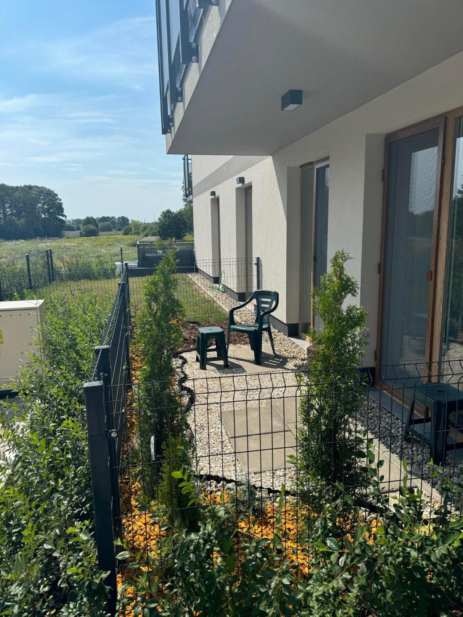 Leilighet Colorful Apartament 2 Pokojowy Z Malym Ogrodkiem W Warszawie