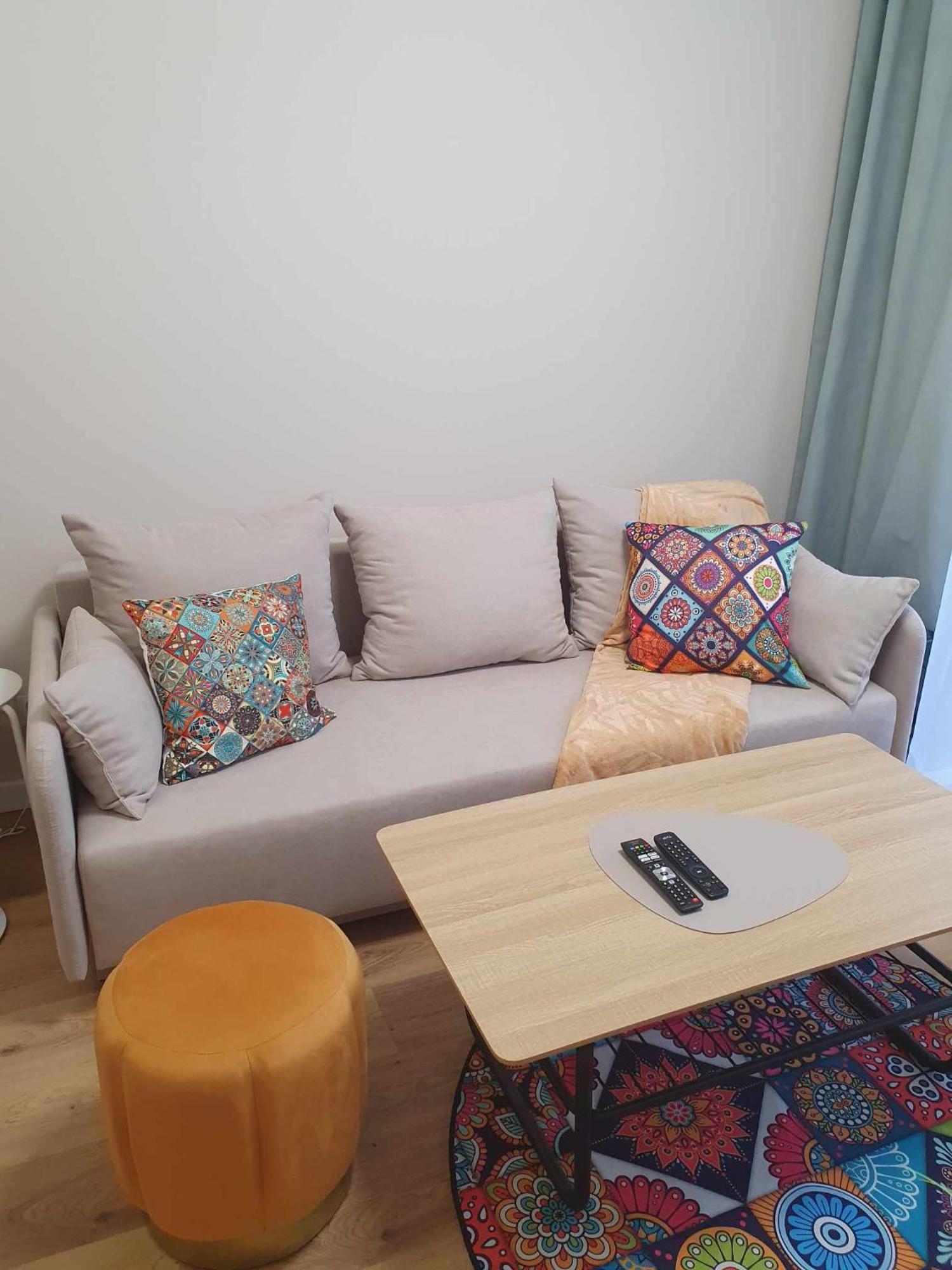 Colorful Apartament 2 Pokojowy Z Malym Ogrodkiem W Warszawie * Warschau