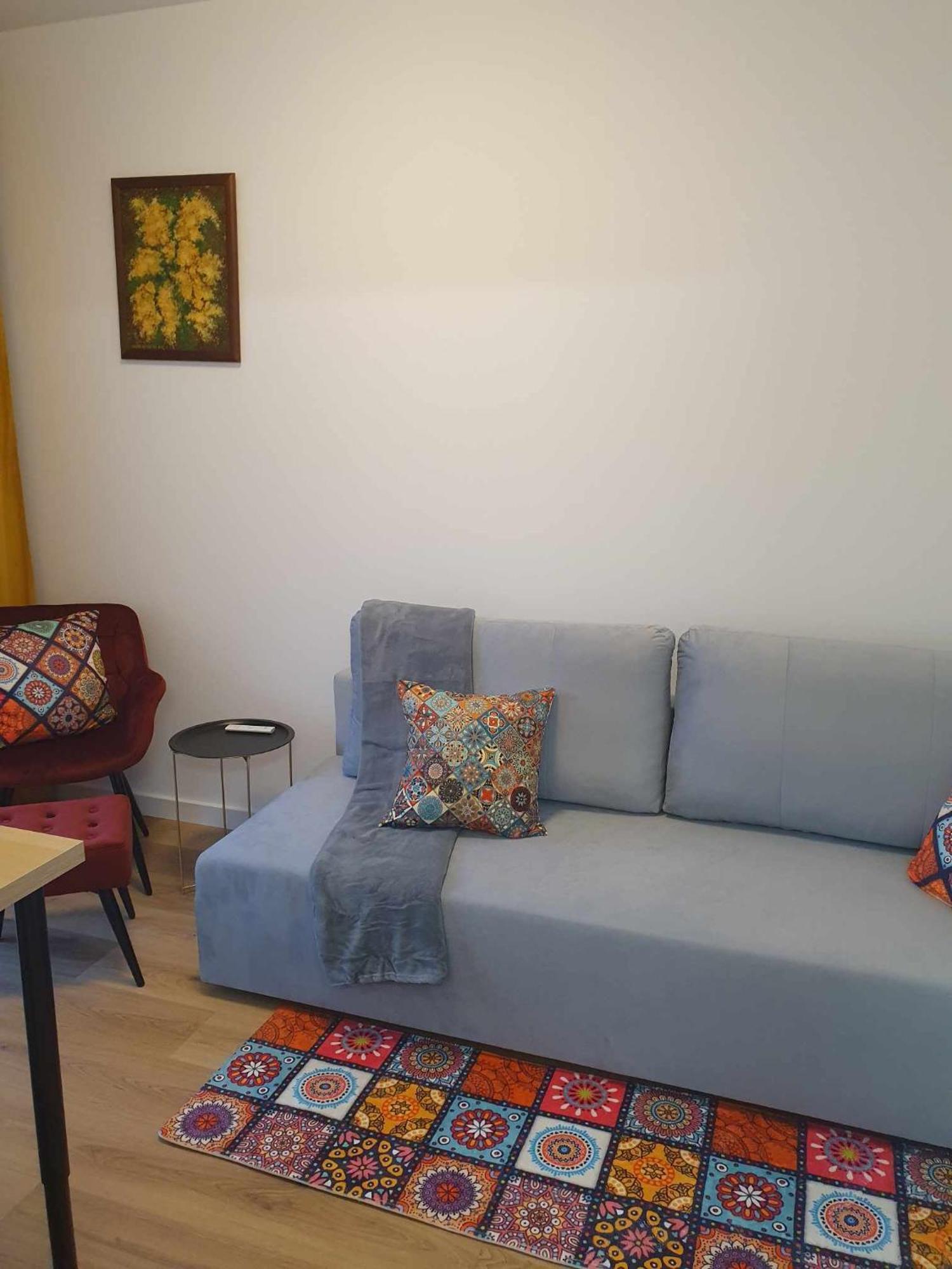 Colorful Apartament 2 Pokojowy Z Malym Ogrodkiem W Warszawie Apartment Warschau