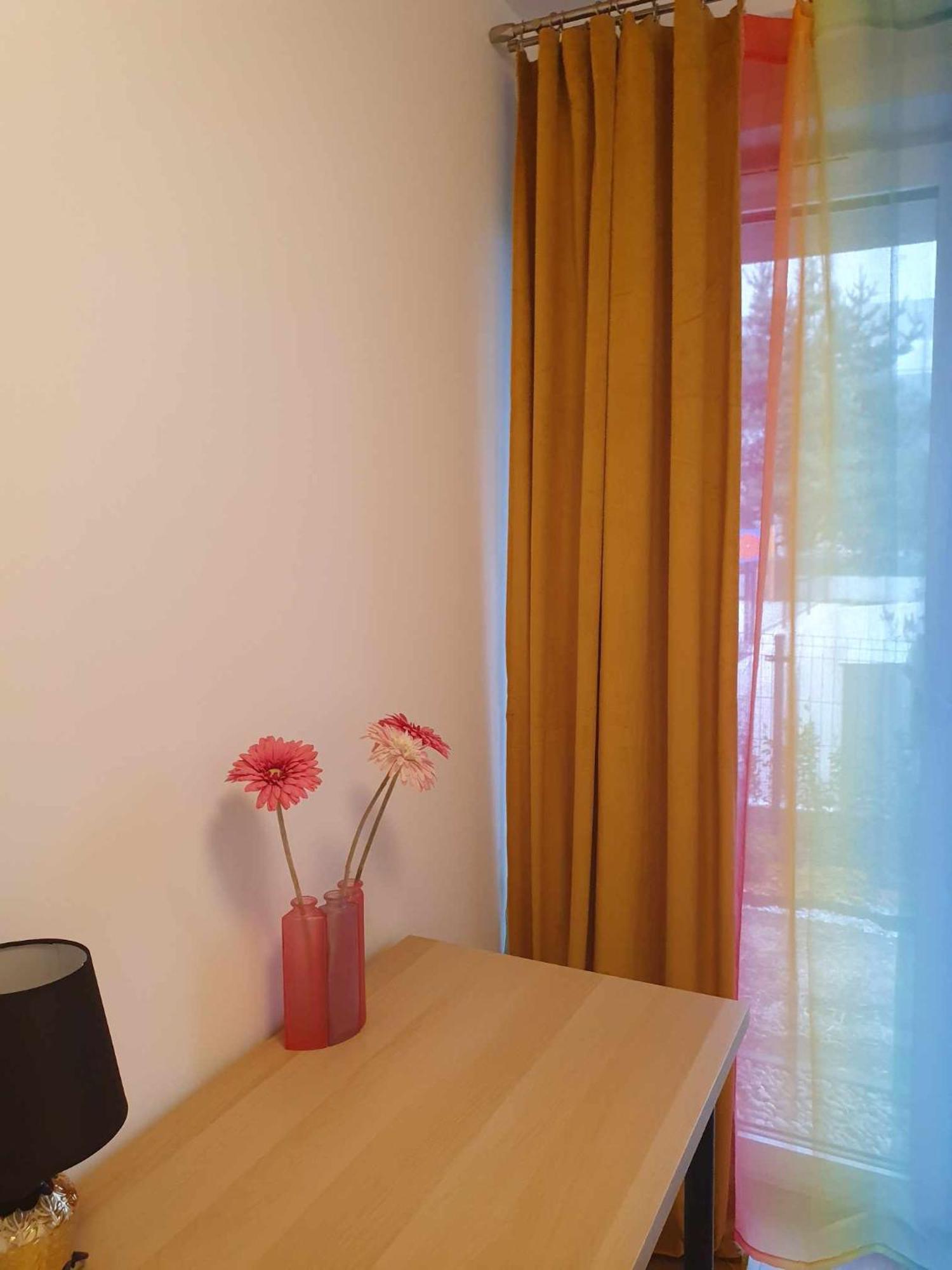 Colorful Apartament 2 Pokojowy Z Malym Ogrodkiem W Warszawie Apartment Warschau