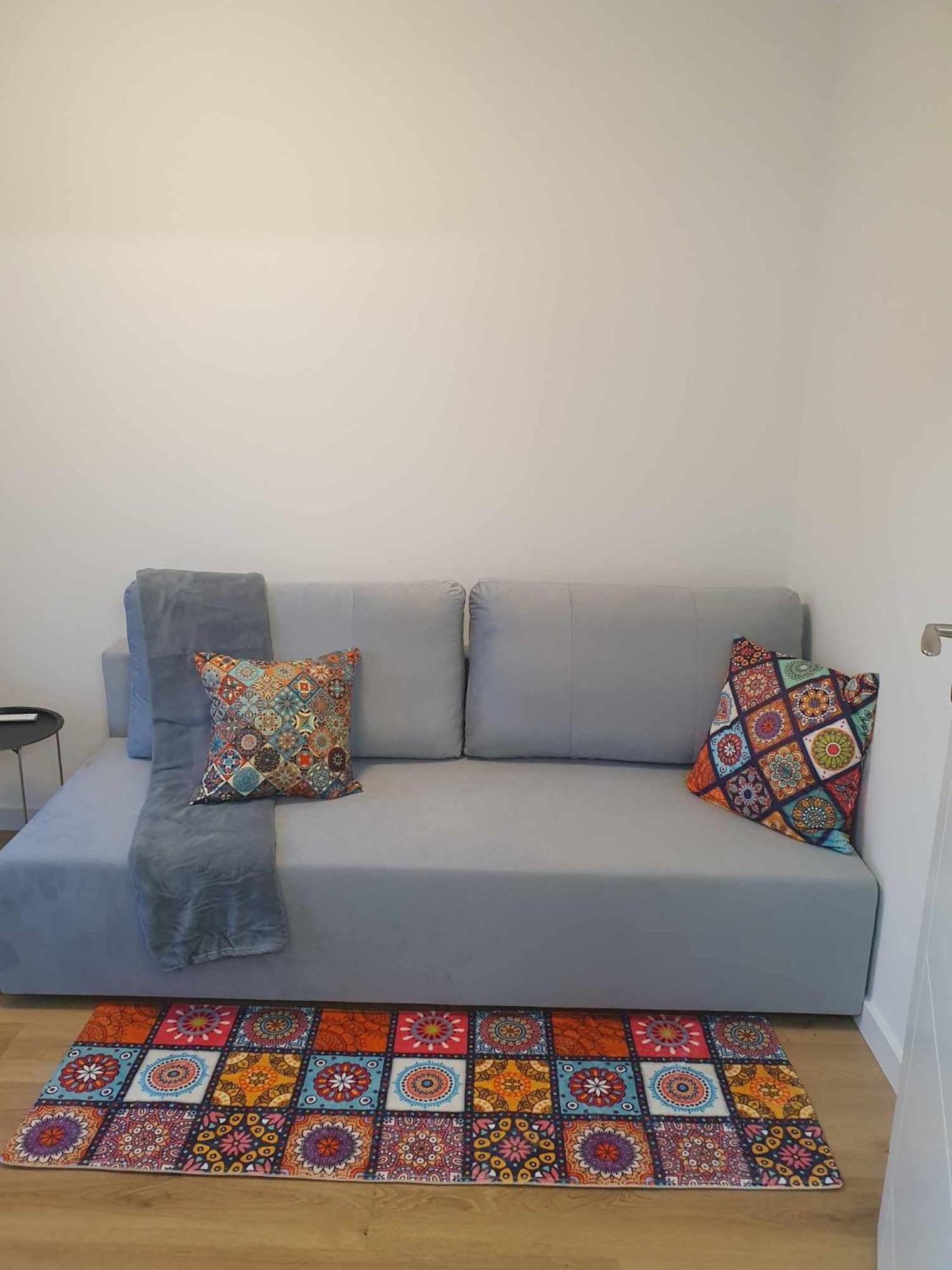 Colorful Apartament 2 Pokojowy Z Malym Ogrodkiem W Warszawie Apartment Warschau